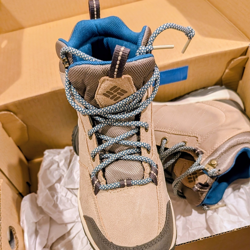 Columbia Beige and Blue Lace Up Boots